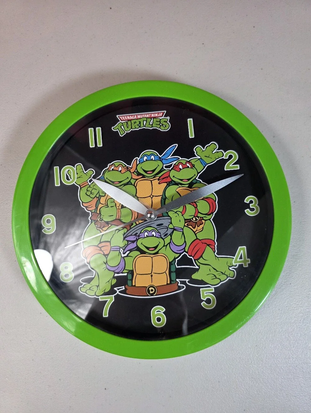 Teenage Mutant Ninja Turtles Analog Green Trim Clock G